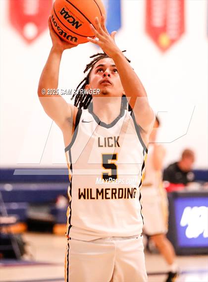 Thumbnail 2 in International vs. Lick-Wilmerding (Redwood Christian Invitational) photogallery.