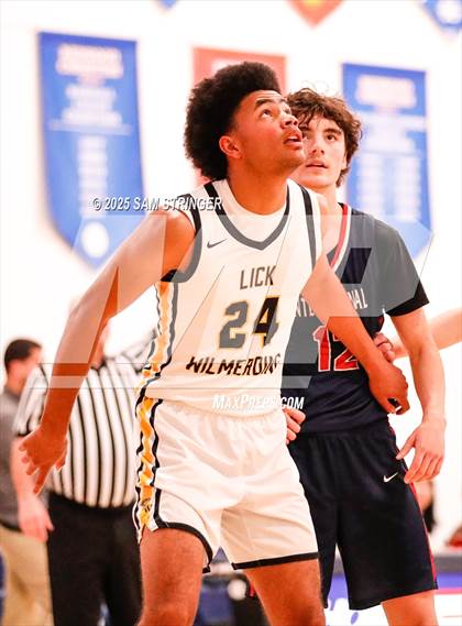 Thumbnail 2 in International vs. Lick-Wilmerding (Redwood Christian Invitational) photogallery.