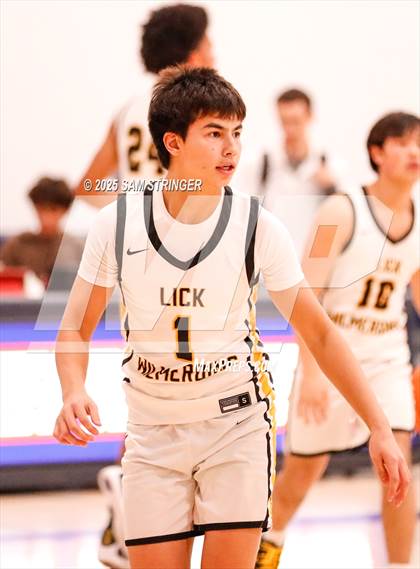 Thumbnail 2 in International vs. Lick-Wilmerding (Redwood Christian Invitational) photogallery.