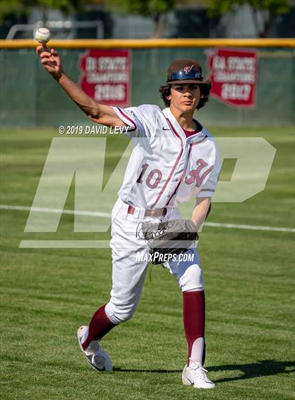 Thumbnail 1 in Corona del Sol @ Hamilton photogallery.