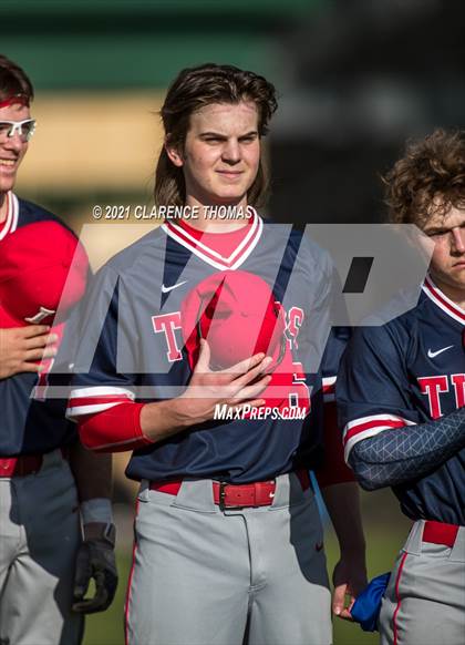 Thumbnail 1 in Independence @ Loudoun Valley photogallery.