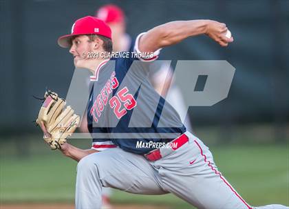 Thumbnail 1 in Independence @ Loudoun Valley photogallery.