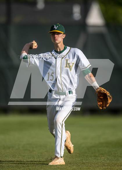 Thumbnail 1 in Independence @ Loudoun Valley photogallery.
