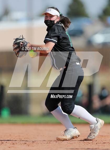 Thumbnail 2 in Fossil Ridge vs. Grand Junction Central (CHSAA 5A Semifinal) photogallery.