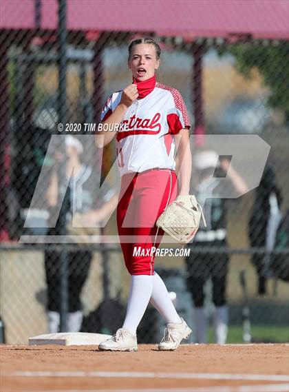 Thumbnail 3 in Fossil Ridge vs. Grand Junction Central (CHSAA 5A Semifinal) photogallery.