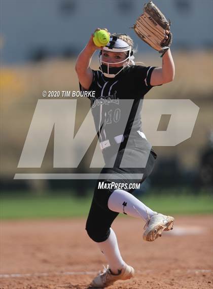 Thumbnail 1 in Fossil Ridge vs. Grand Junction Central (CHSAA 5A Semifinal) photogallery.
