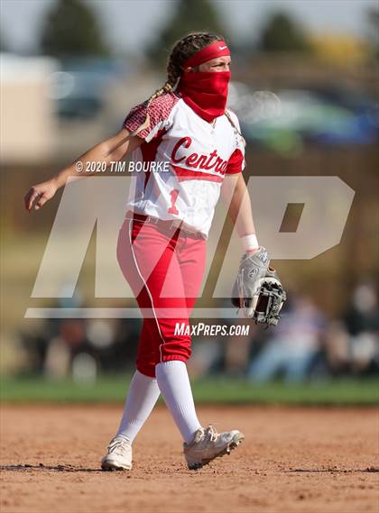 Thumbnail 1 in Fossil Ridge vs. Grand Junction Central (CHSAA 5A Semifinal) photogallery.