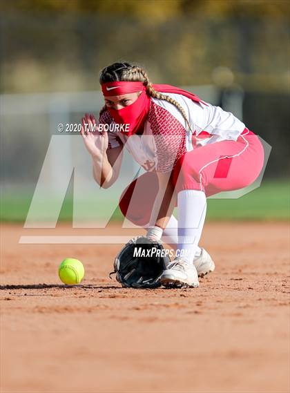 Thumbnail 1 in Fossil Ridge vs. Grand Junction Central (CHSAA 5A Semifinal) photogallery.