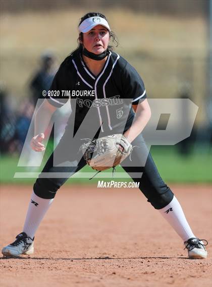 Thumbnail 2 in Fossil Ridge vs. Grand Junction Central (CHSAA 5A Semifinal) photogallery.