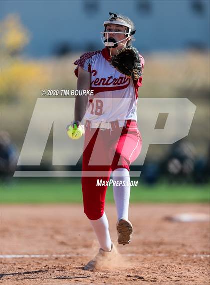 Thumbnail 3 in Fossil Ridge vs. Grand Junction Central (CHSAA 5A Semifinal) photogallery.