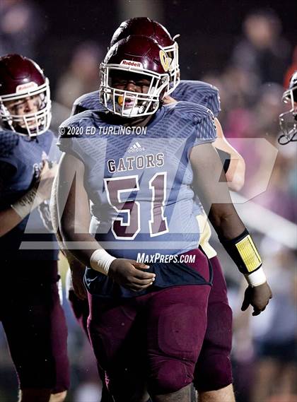 Thumbnail 1 in Vernon vs. Baker (FHSAA 1A Regional Playoff) photogallery.