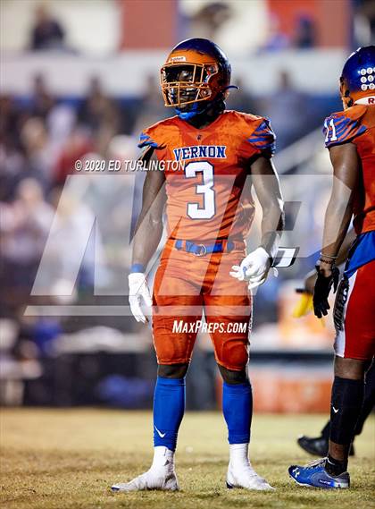 Thumbnail 3 in Vernon vs. Baker (FHSAA 1A Regional Playoff) photogallery.