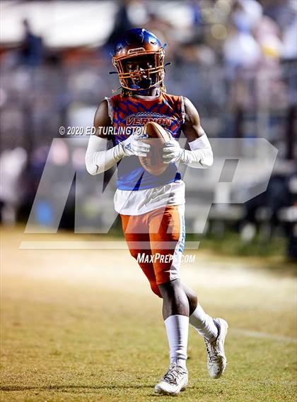 Thumbnail 2 in Vernon vs. Baker (FHSAA 1A Regional Playoff) photogallery.