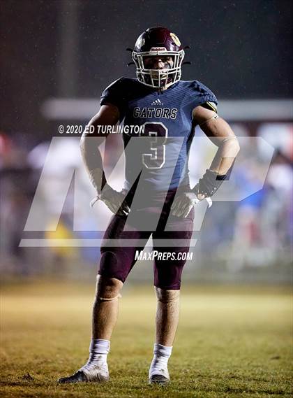 Thumbnail 2 in Vernon vs. Baker (FHSAA 1A Regional Playoff) photogallery.