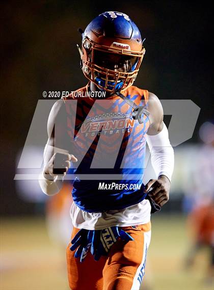 Thumbnail 3 in Vernon vs. Baker (FHSAA 1A Regional Playoff) photogallery.