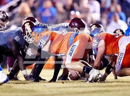 Thumbnail 2 in Vernon vs. Baker (FHSAA 1A Regional Playoff) photogallery.