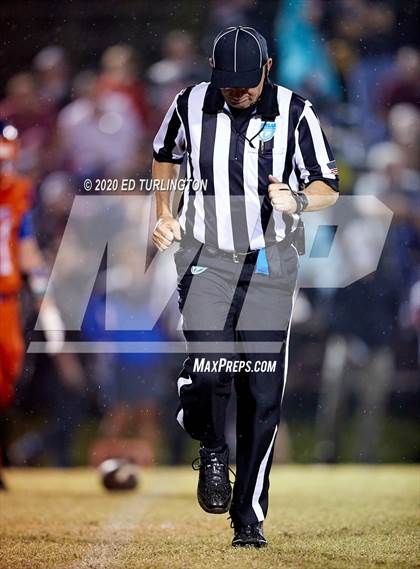 Thumbnail 2 in Vernon vs. Baker (FHSAA 1A Regional Playoff) photogallery.