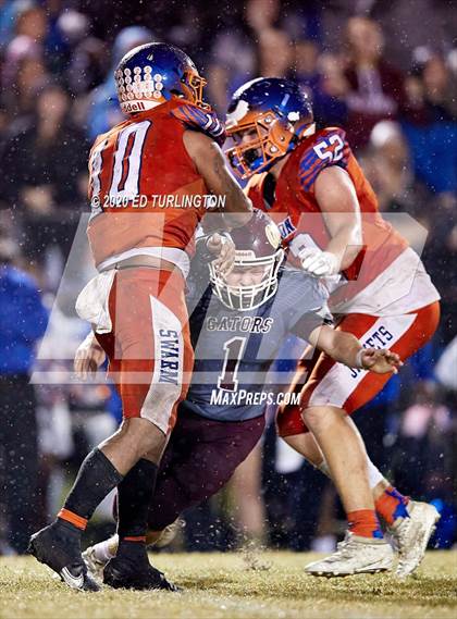 Thumbnail 2 in Vernon vs. Baker (FHSAA 1A Regional Playoff) photogallery.