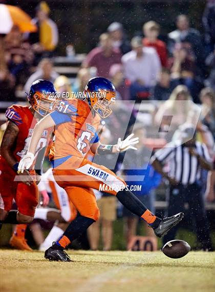 Thumbnail 1 in Vernon vs. Baker (FHSAA 1A Regional Playoff) photogallery.