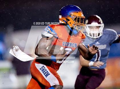 Thumbnail 2 in Vernon vs. Baker (FHSAA 1A Regional Playoff) photogallery.