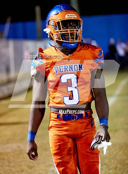 Thumbnail 1 in Vernon vs. Baker (FHSAA 1A Regional Playoff) photogallery.