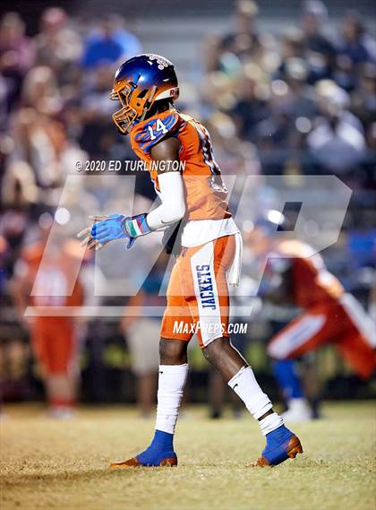 Thumbnail 2 in Vernon vs. Baker (FHSAA 1A Regional Playoff) photogallery.