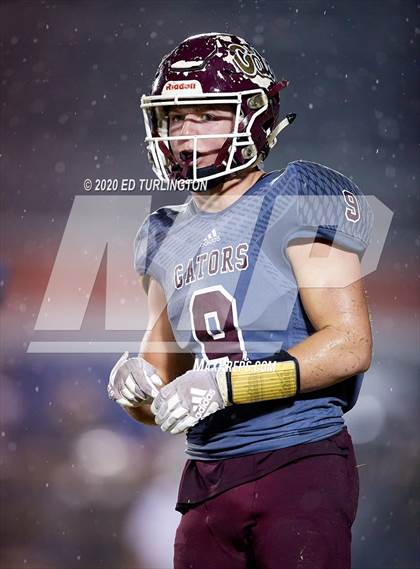 Thumbnail 2 in Vernon vs. Baker (FHSAA 1A Regional Playoff) photogallery.