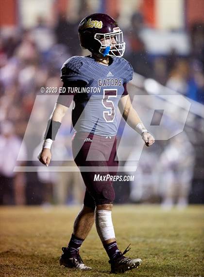 Thumbnail 1 in Vernon vs. Baker (FHSAA 1A Regional Playoff) photogallery.