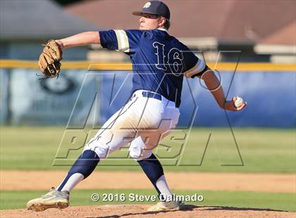 Thumbnail 1 in Archbishop Rummel @ Holy Cross photogallery.