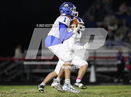 Thumbnail 3 in Cambridge vs. Logan Elm (OHSAA D4 1st Round) photogallery.