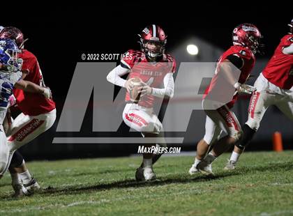 Thumbnail 3 in Cambridge vs. Logan Elm (OHSAA D4 1st Round) photogallery.