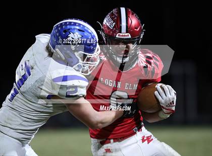Thumbnail 2 in Cambridge vs. Logan Elm (OHSAA D4 1st Round) photogallery.