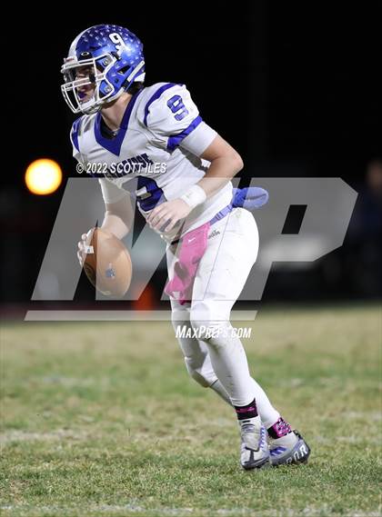 Thumbnail 3 in Cambridge vs. Logan Elm (OHSAA D4 1st Round) photogallery.