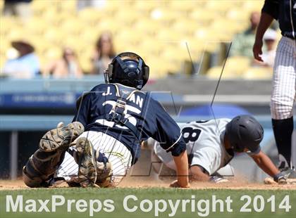 Thumbnail 3 in Birmingham vs. Chatsworth Charter (CIF L.A. City D1 Final) photogallery.