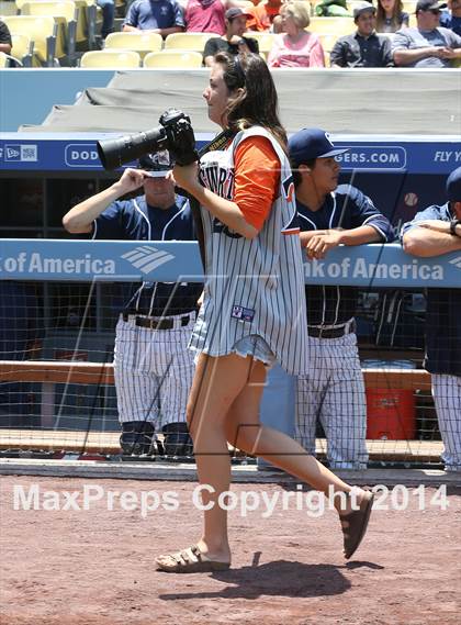 Thumbnail 2 in Birmingham vs. Chatsworth Charter (CIF L.A. City D1 Final) photogallery.