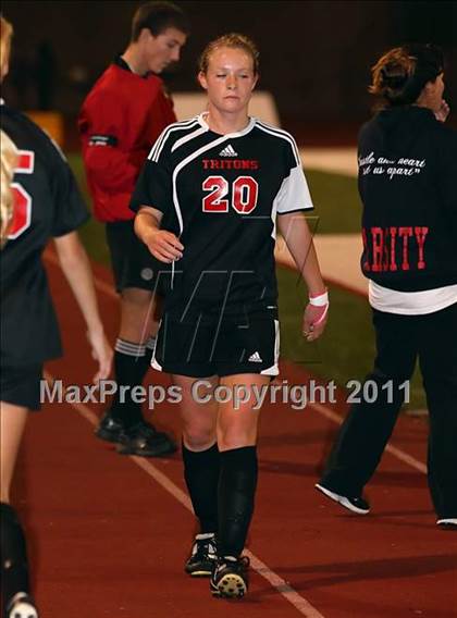 Thumbnail 2 in Flintridge Sacred Heart vs. San Clemente (CIF SS D1 Final) photogallery.