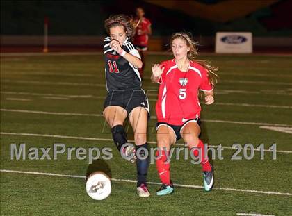 Thumbnail 1 in Flintridge Sacred Heart vs. San Clemente (CIF SS D1 Final) photogallery.