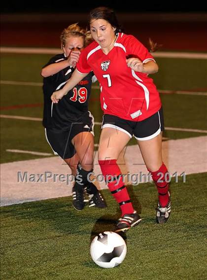 Thumbnail 1 in Flintridge Sacred Heart vs. San Clemente (CIF SS D1 Final) photogallery.