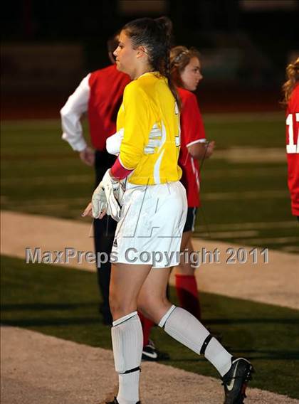 Thumbnail 3 in Flintridge Sacred Heart vs. San Clemente (CIF SS D1 Final) photogallery.