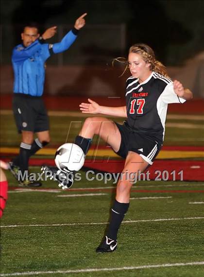 Thumbnail 1 in Flintridge Sacred Heart vs. San Clemente (CIF SS D1 Final) photogallery.