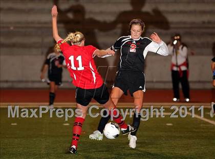 Thumbnail 3 in Flintridge Sacred Heart vs. San Clemente (CIF SS D1 Final) photogallery.