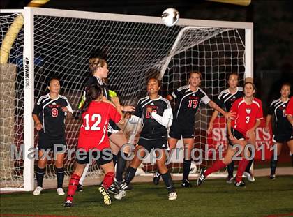 Thumbnail 3 in Flintridge Sacred Heart vs. San Clemente (CIF SS D1 Final) photogallery.