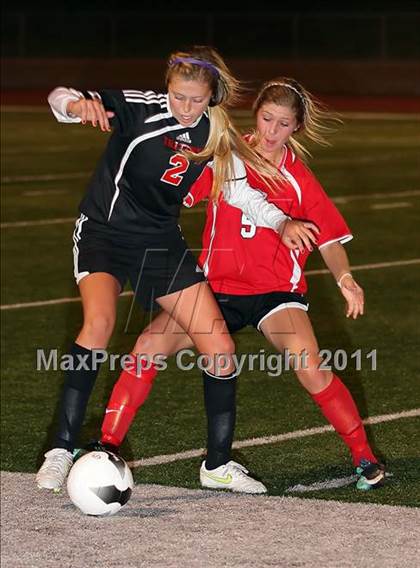 Thumbnail 2 in Flintridge Sacred Heart vs. San Clemente (CIF SS D1 Final) photogallery.