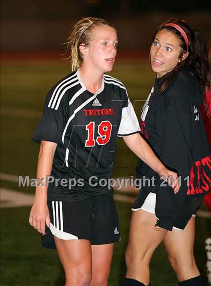 Thumbnail 1 in Flintridge Sacred Heart vs. San Clemente (CIF SS D1 Final) photogallery.