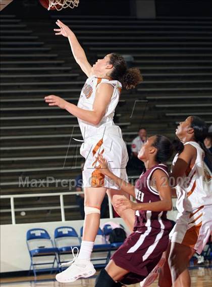 Thumbnail 2 in Clear Creek vs. Madison (McDonald's Texas Invitational) photogallery.