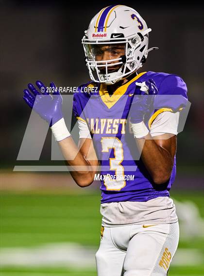 Thumbnail 1 in Lufkin @ Ball photogallery.