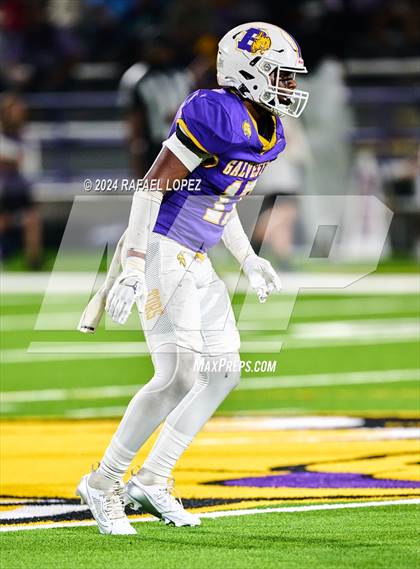 Thumbnail 1 in Lufkin @ Ball photogallery.