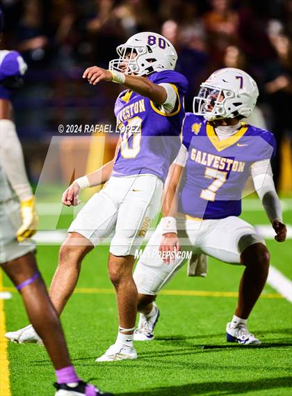 Thumbnail 2 in Lufkin @ Ball photogallery.