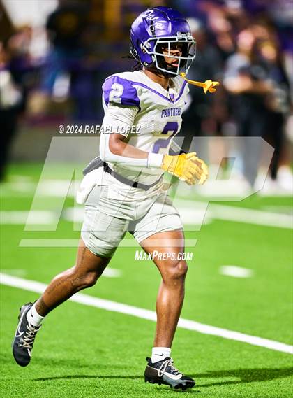 Thumbnail 1 in Lufkin @ Ball photogallery.