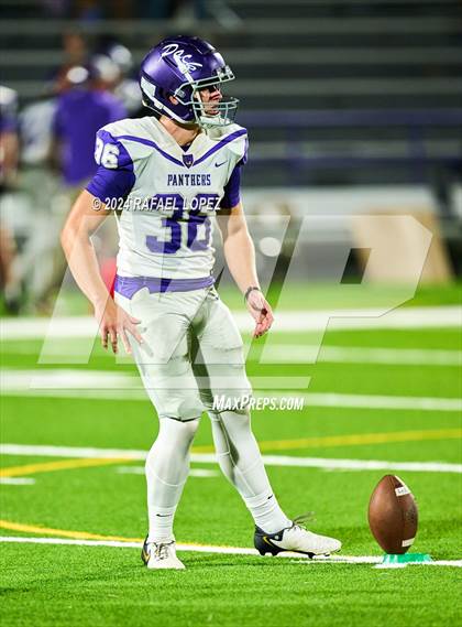 Thumbnail 1 in Lufkin @ Ball photogallery.